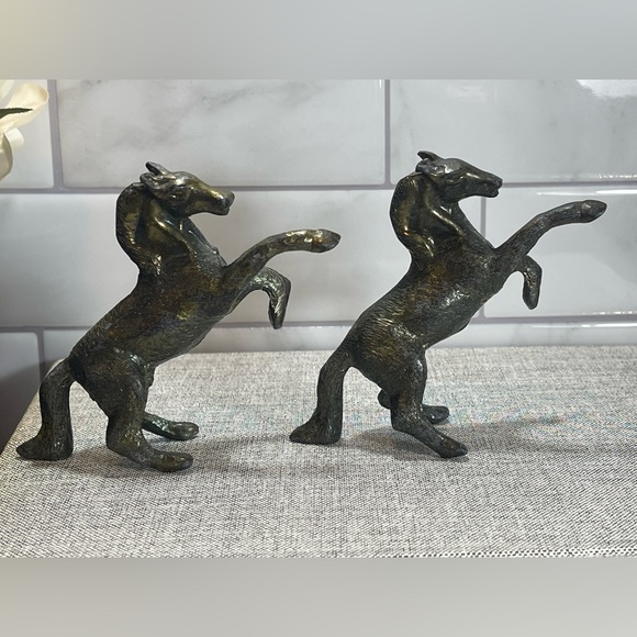 Vintage Cast Metal Black Gold Bronze Standing Horses Set of 2 Signed by Artist M - Picture 4 of 11